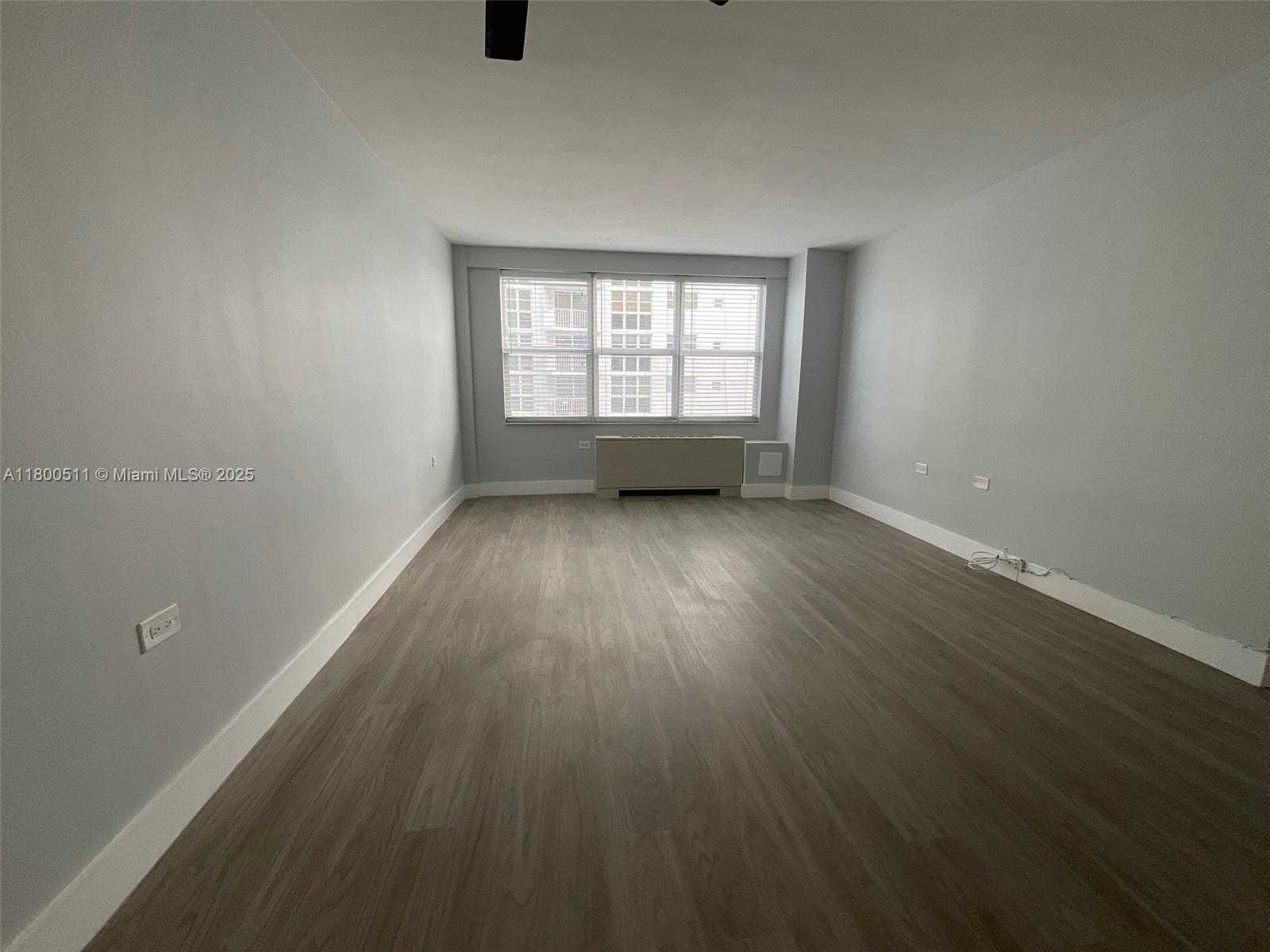 Small Image of 1250 WEST AVE #7G, Miami Beach Number 16