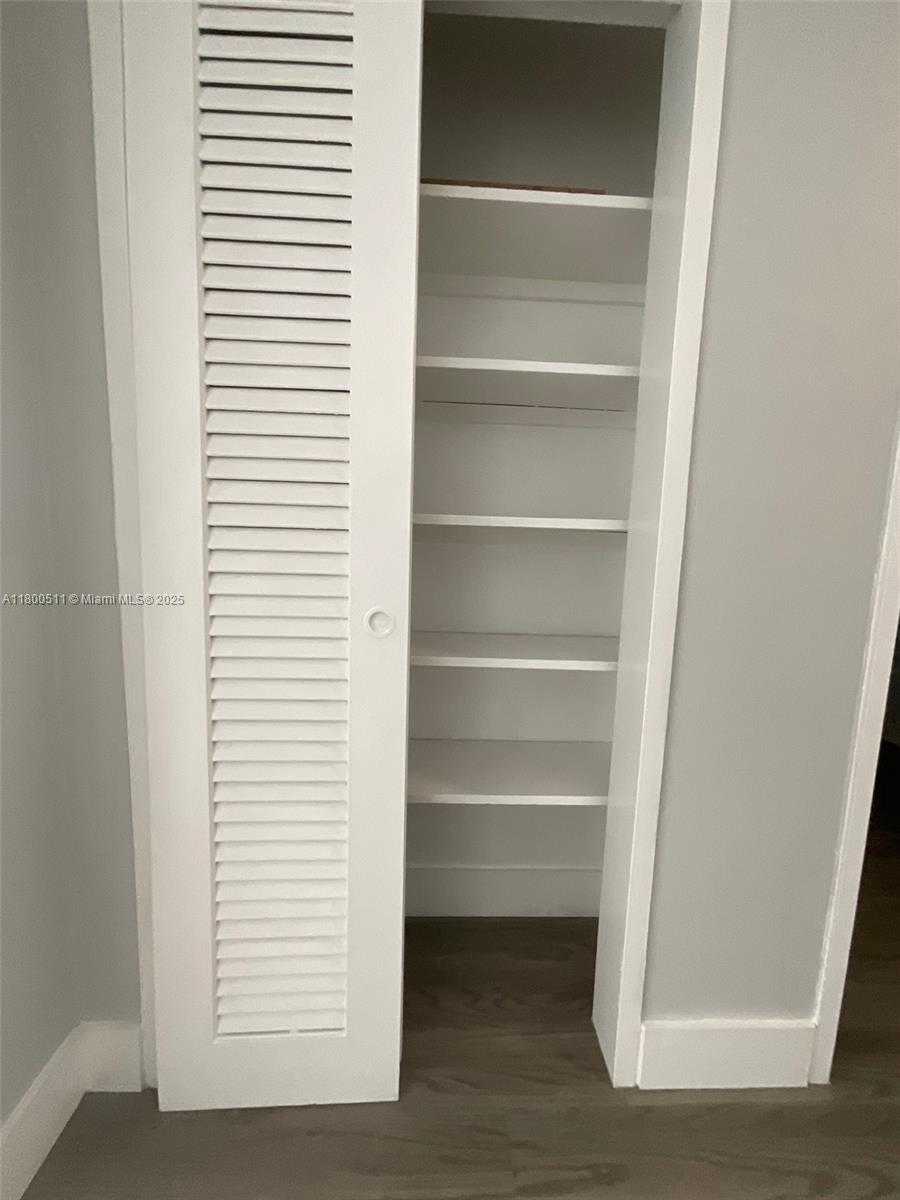 Small Image of 1250 WEST AVE #7G, Miami Beach Number 18