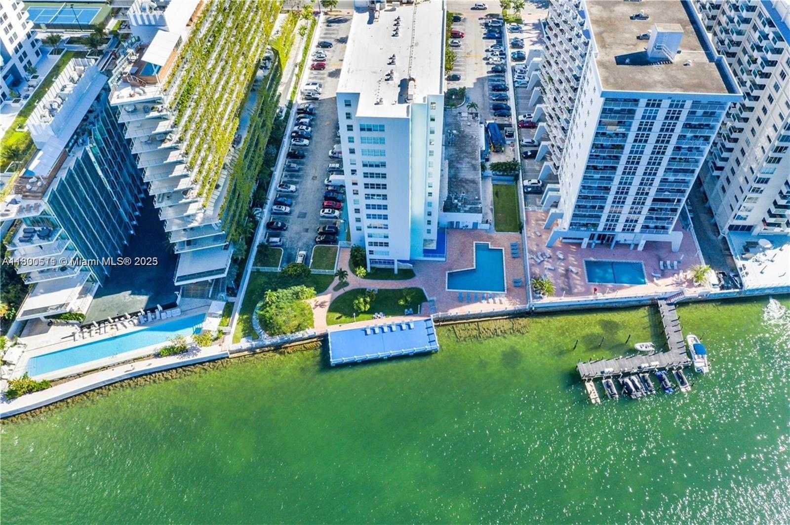 Small Image of 1250 WEST AVE #7G, Miami Beach Number 2