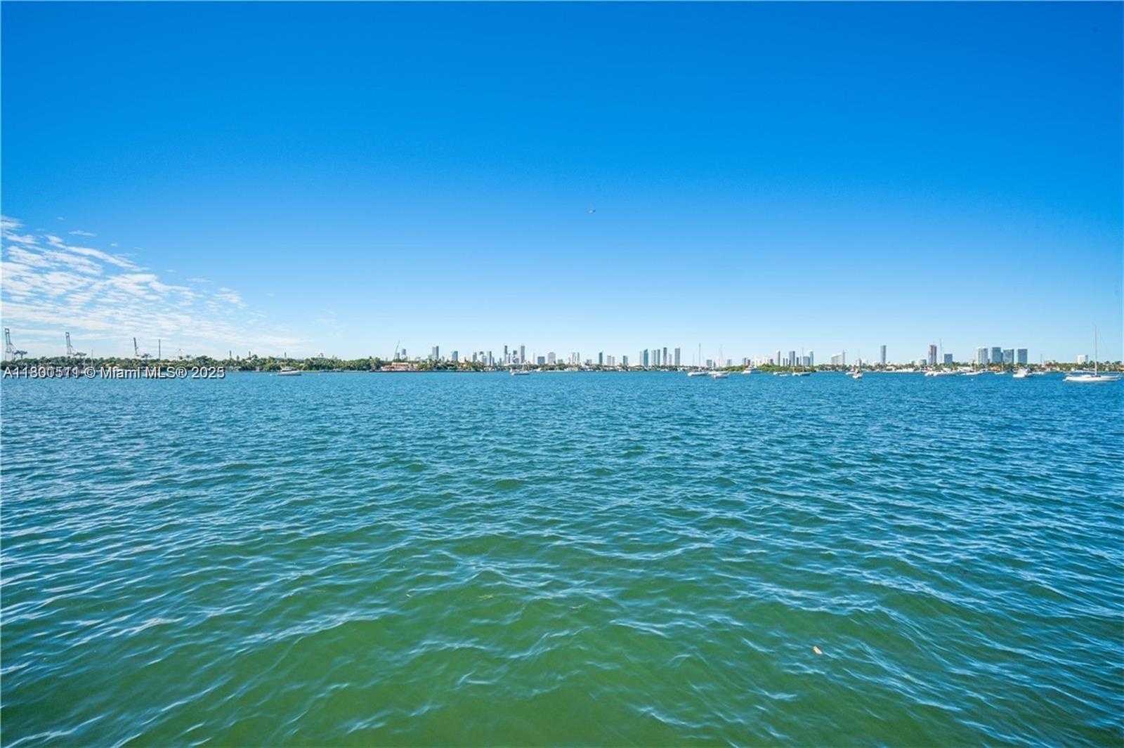 Small Image of 1250 WEST AVE #7G, Miami Beach Number 3