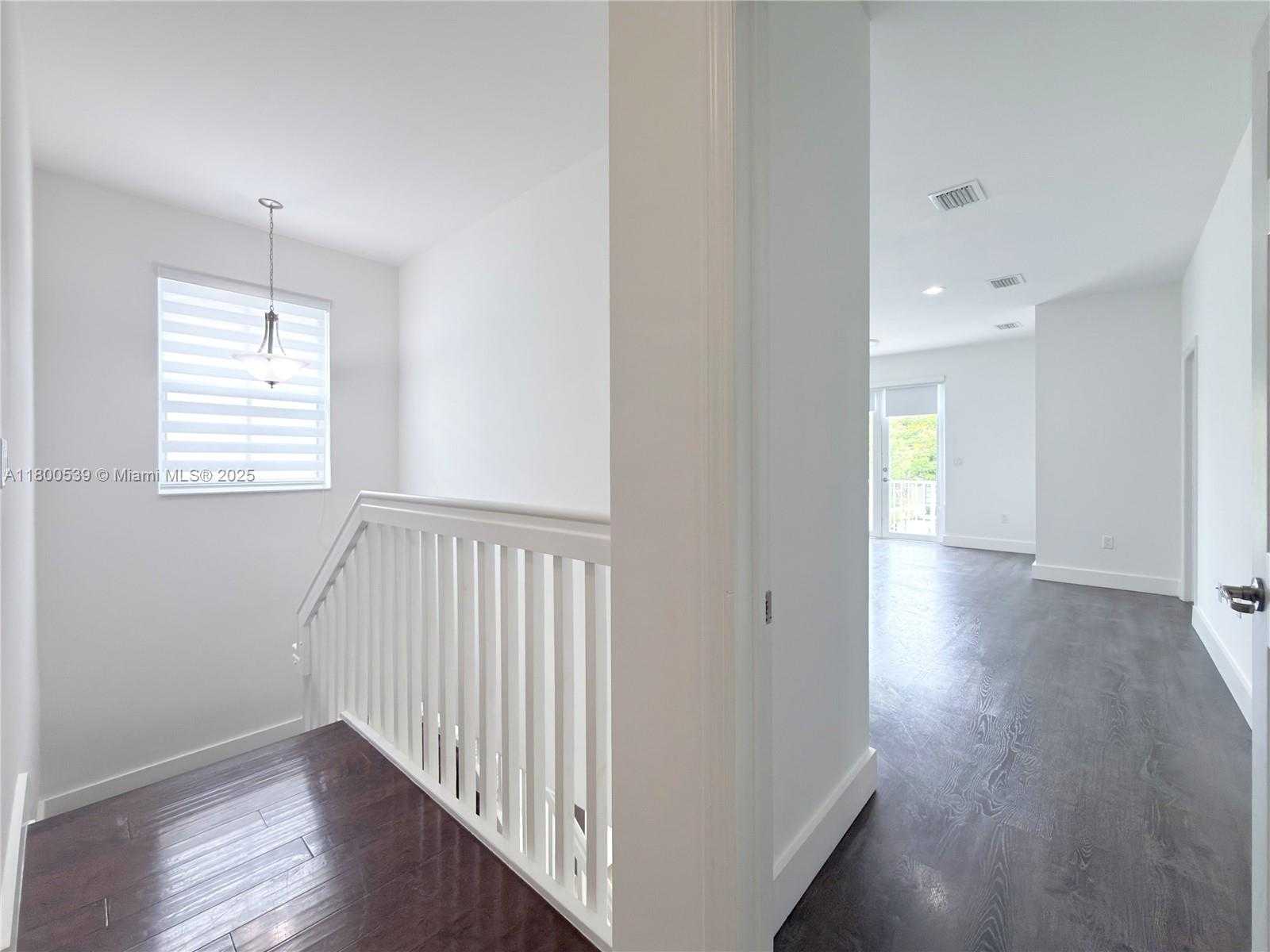 Small Image of 10423 NORTH WEST 70TH LN, Doral Number 15