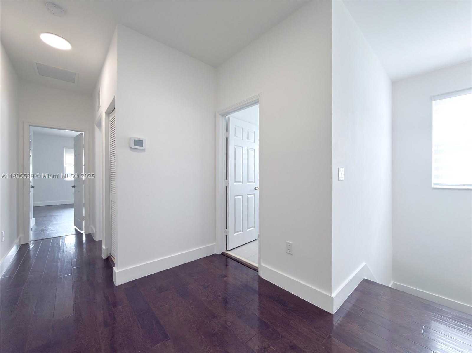 Small Image of 10423 NORTH WEST 70TH LN, Doral Number 25