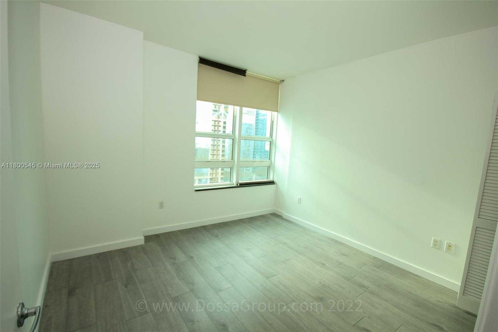 Small Image of 951 BRICKELL AVE #2505, Miami Number 31