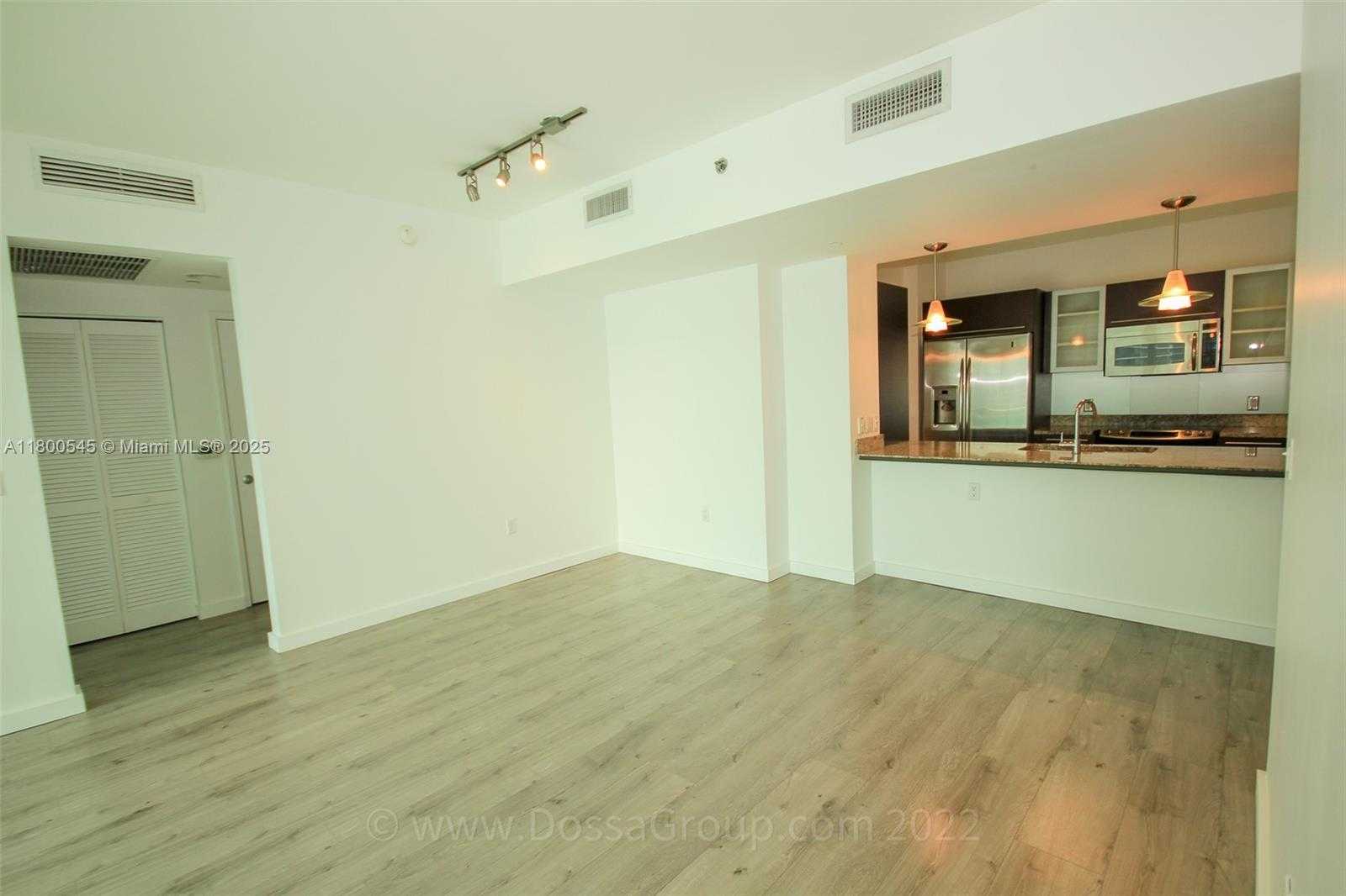 Small Image of 951 BRICKELL AVE #2505, Miami Number 7