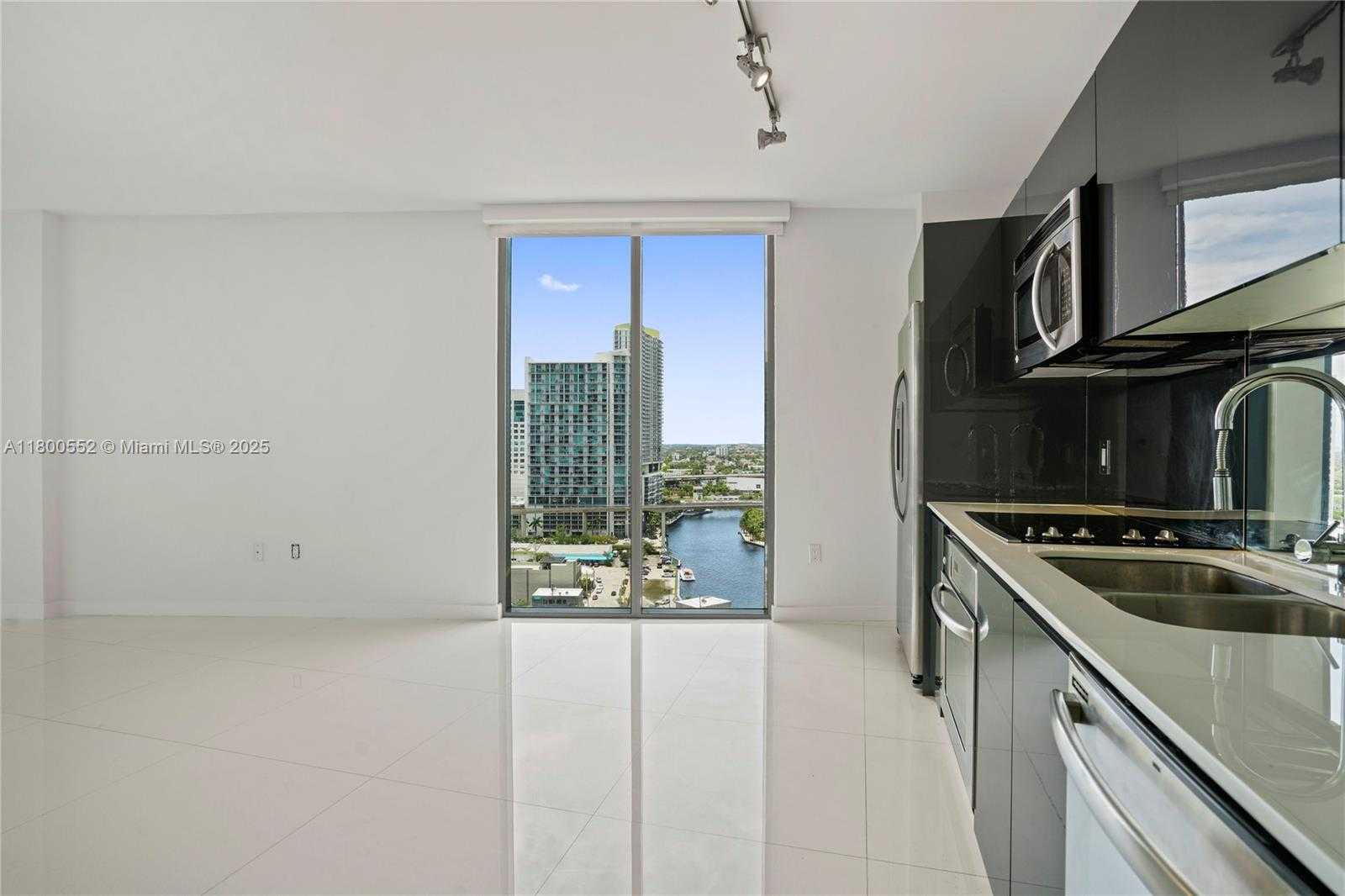 Small Image of 31 SOUTH EAST 6 ST #1901, Miami Number 3