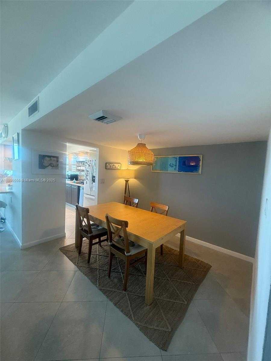 Small Image of 18021 BISCAYNE BLVD #1504, Aventura Number 22