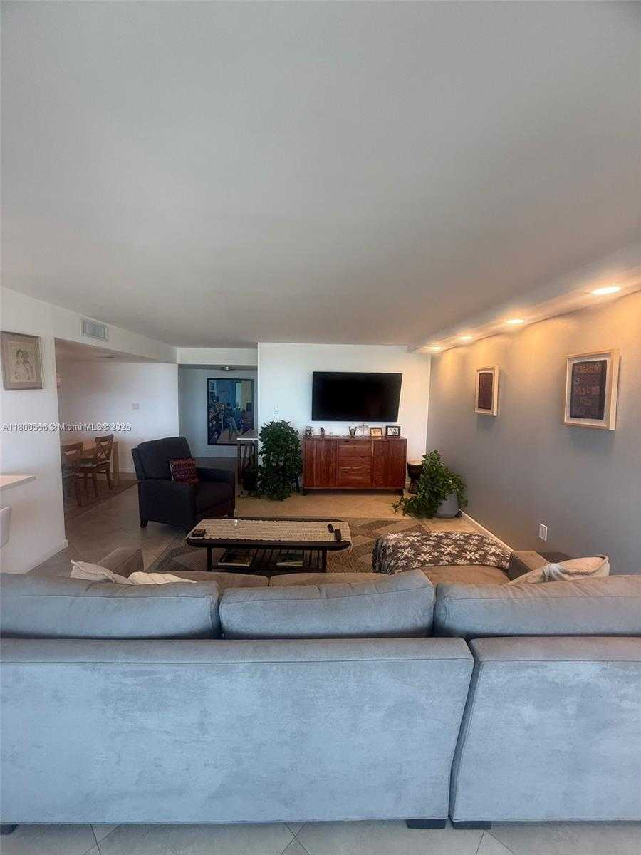 Small Image of 18021 BISCAYNE BLVD #1504, Aventura Number 24
