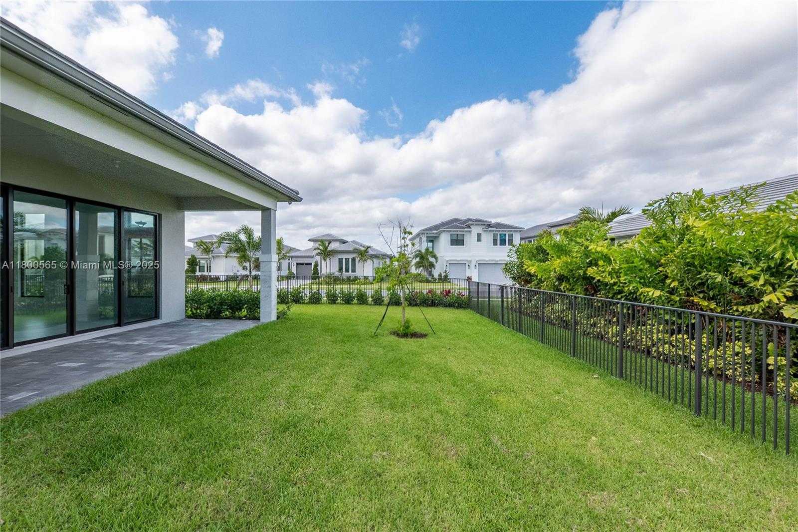 Small Image of 10042 BIRD WATCH WAY, Palm Beach Gardens Number 27