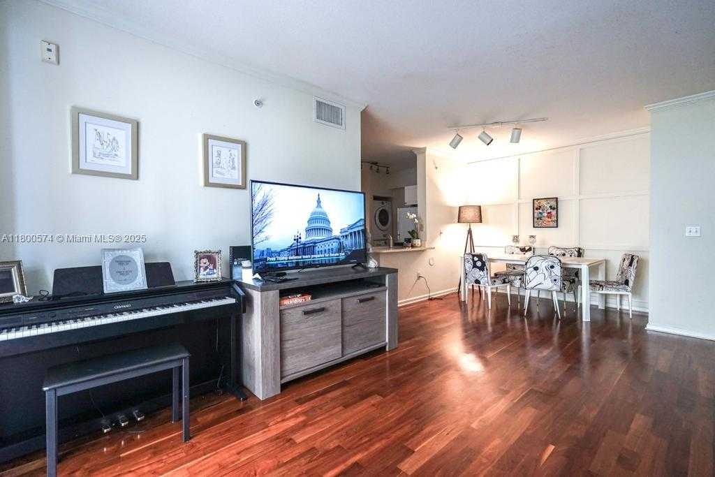 Small Image of 17145 NORTH BAY RD #4403, Sunny Isles Beach Number 10