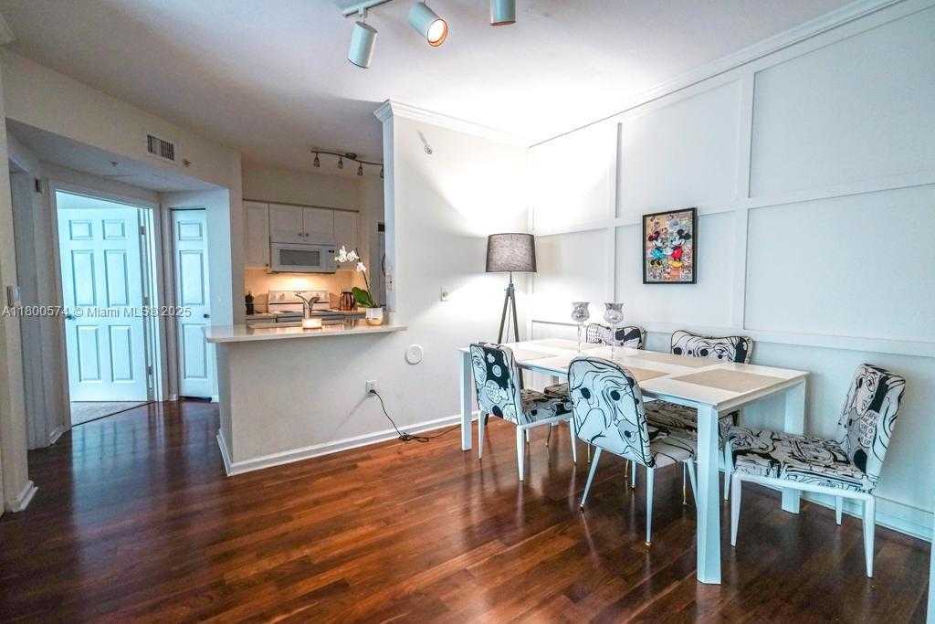 Small Image of 17145 NORTH BAY RD #4403, Sunny Isles Beach Number 4
