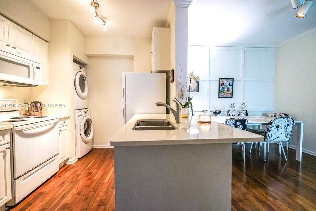 Small Image of 17145 NORTH BAY RD #4403, Sunny Isles Beach Number 7