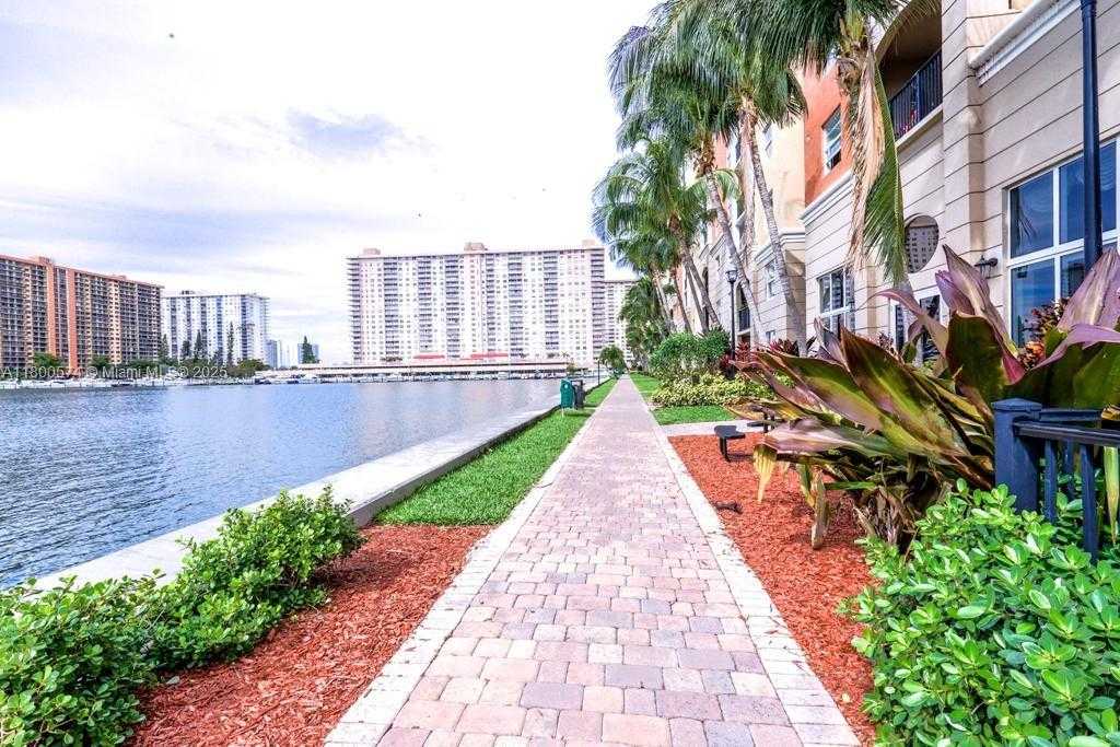 Small Image of 17145 NORTH BAY RD #4403, Sunny Isles Beach Number 8