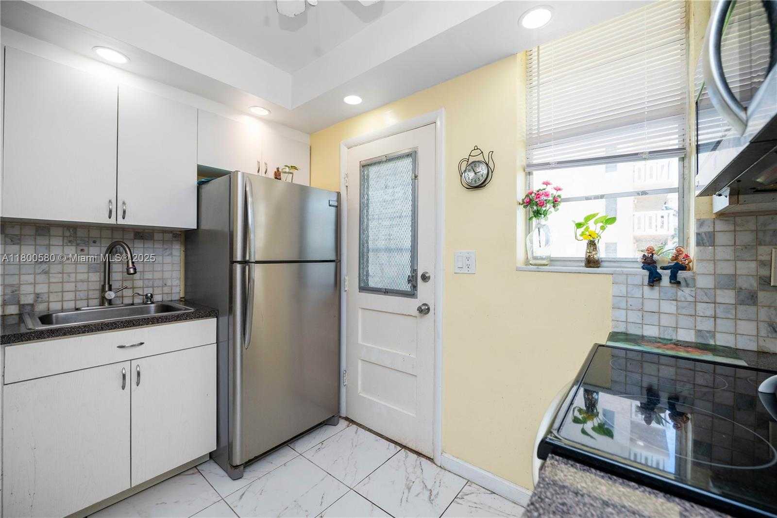 Small Image of 2999 POINT EAST DR #C109, Aventura Number 8