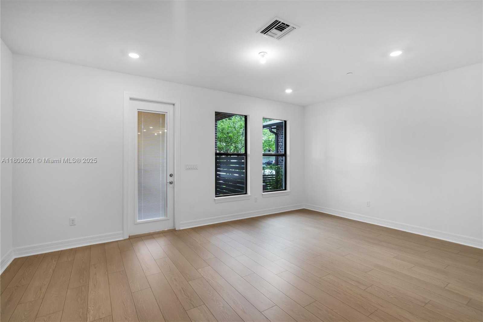 Small Image of 8353 NORTH WEST 7TH PL, Plantation Number 12