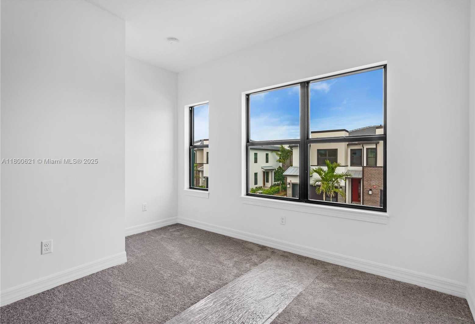 Small Image of 8353 NORTH WEST 7TH PL, Plantation Number 17