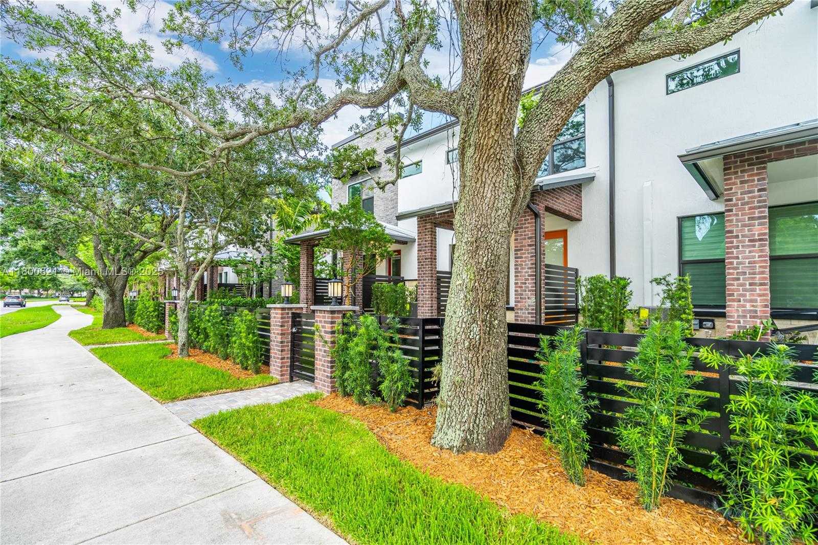 Small Image of 8353 NORTH WEST 7TH PL, Plantation Number 34