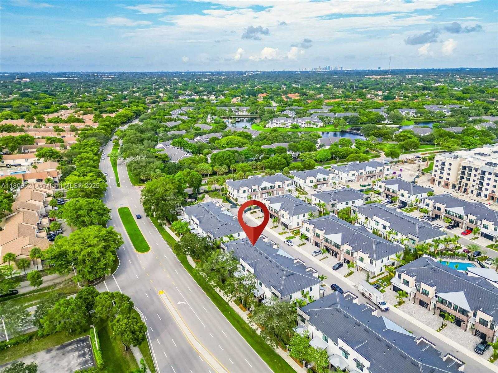 Small Image of 8353 NORTH WEST 7TH PL, Plantation Number 42