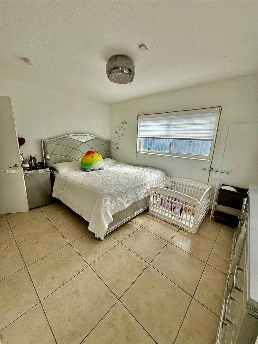 Small Image of 6202 SOUTH WEST 107TH AVE, Miami Number 18