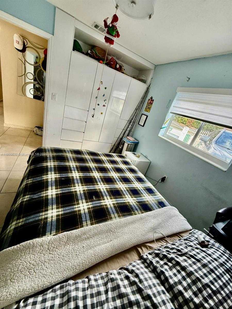 Small Image of 6202 SOUTH WEST 107TH AVE, Miami Number 20