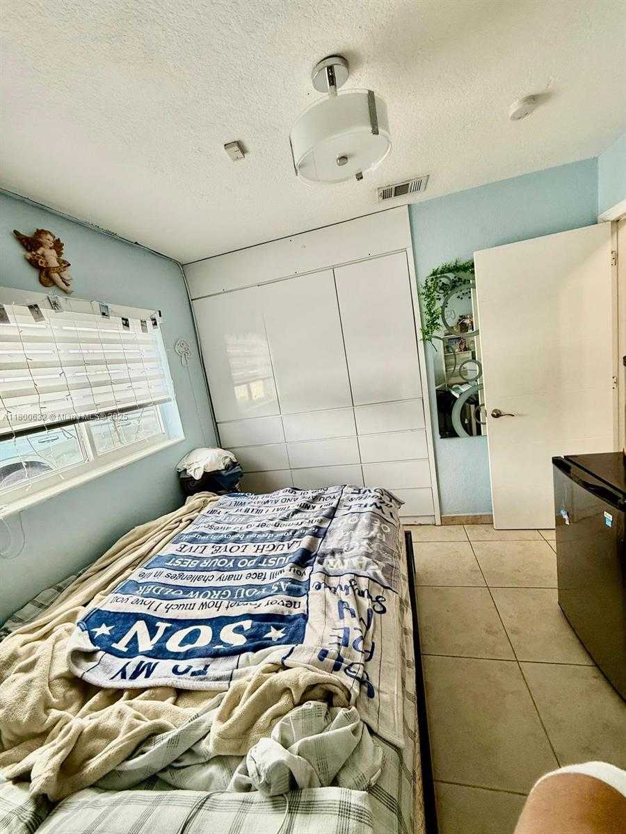 Small Image of 6202 SOUTH WEST 107TH AVE, Miami Number 22