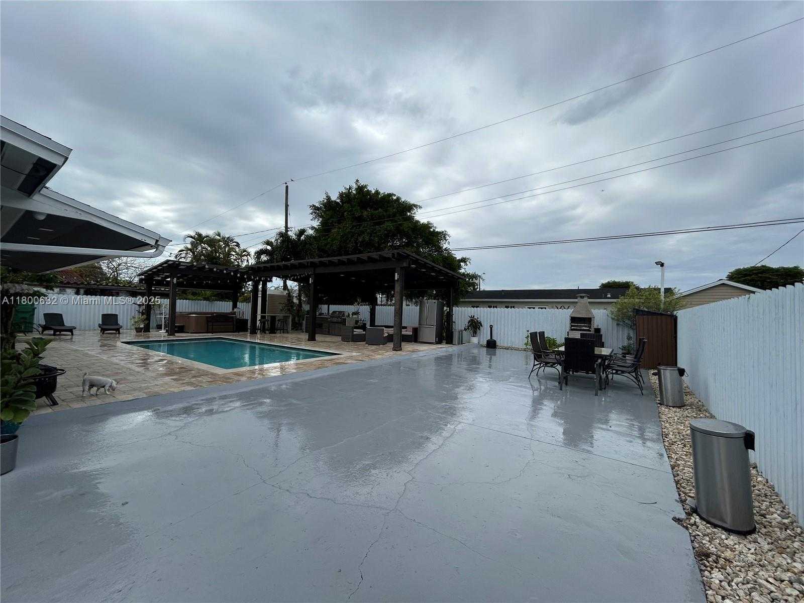 Small Image of 6202 SOUTH WEST 107TH AVE, Miami Number 34