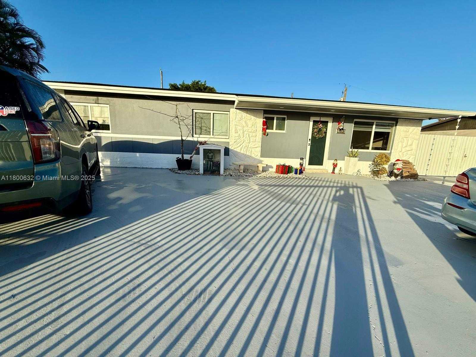 Small Image of 6202 SOUTH WEST 107TH AVE, Miami Number 39