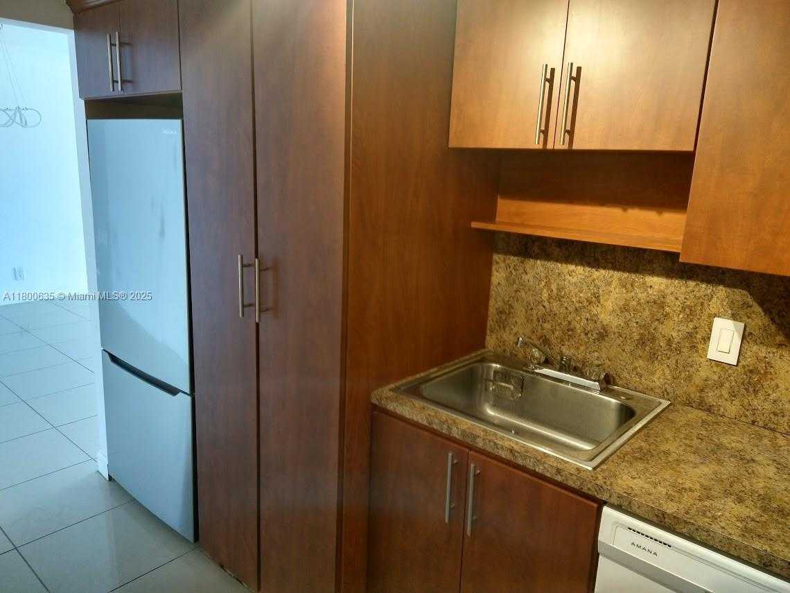 Small Image of 200 SOUTH EAST 15TH RD #9B, Miami Number 18