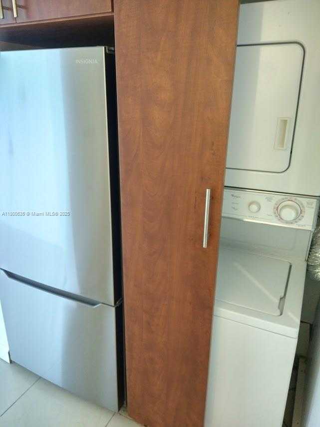 Small Image of 200 SOUTH EAST 15TH RD #9B, Miami Number 21