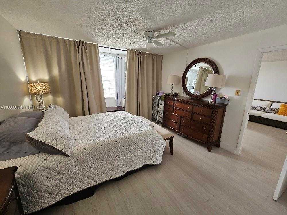 Small Image of 18031 BISCAYNE BLVD #603, Aventura Number 13