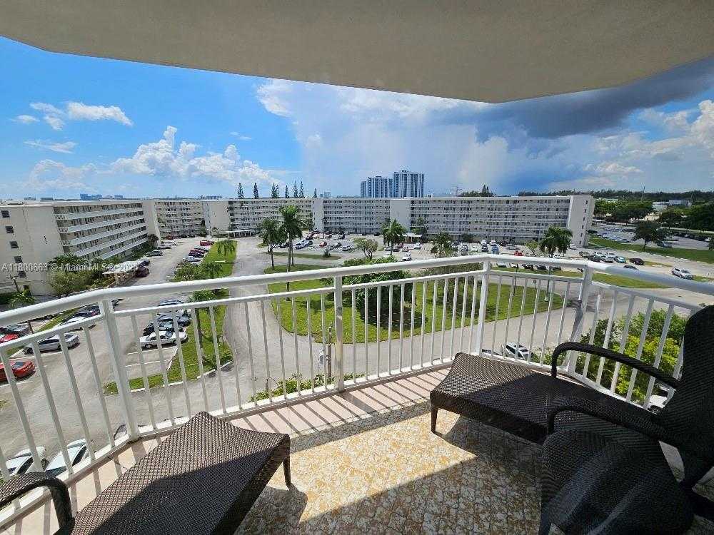 Small Image of 18031 BISCAYNE BLVD #603, Aventura Number 19