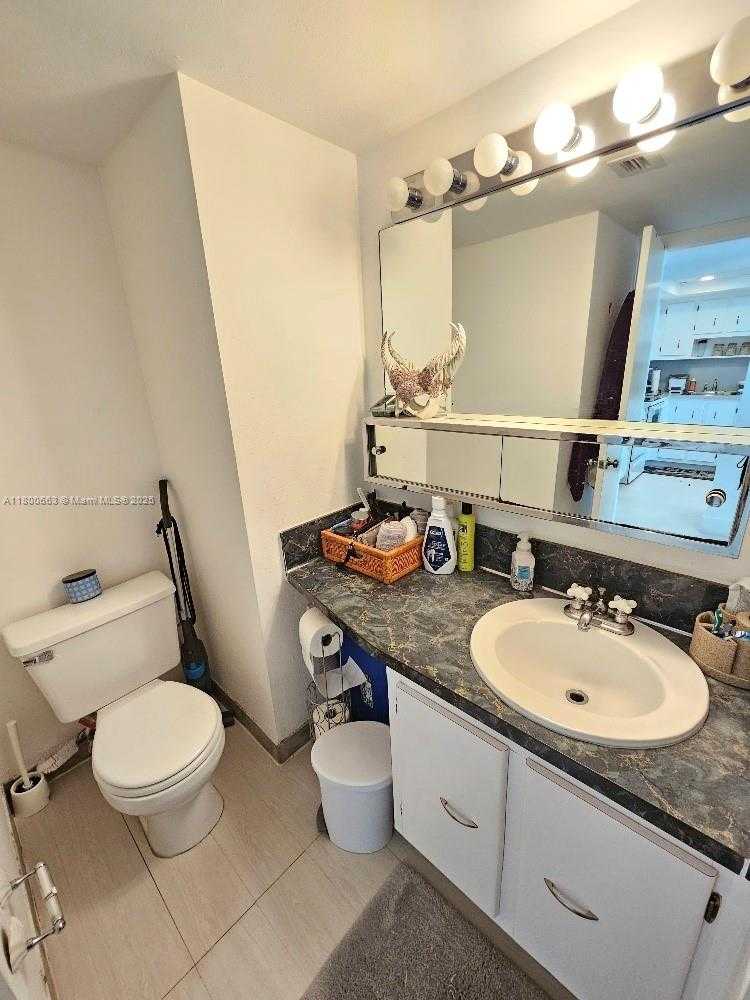 Small Image of 18031 BISCAYNE BLVD #603, Aventura Number 9