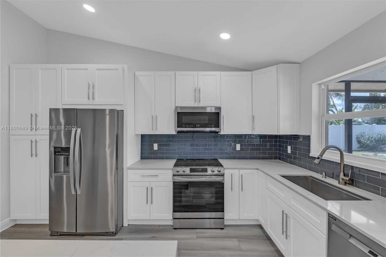 Small Image of 981 WYNNDALE WAY, Lantana Number 10