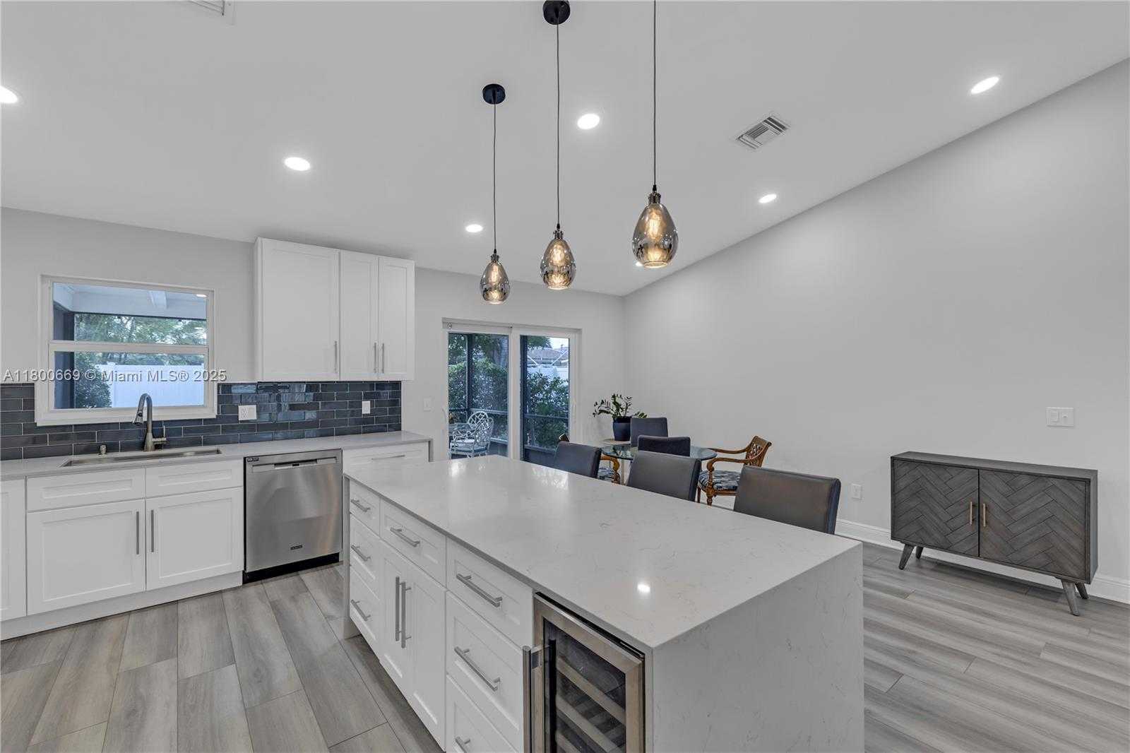 Small Image of 981 WYNNDALE WAY, Lantana Number 12