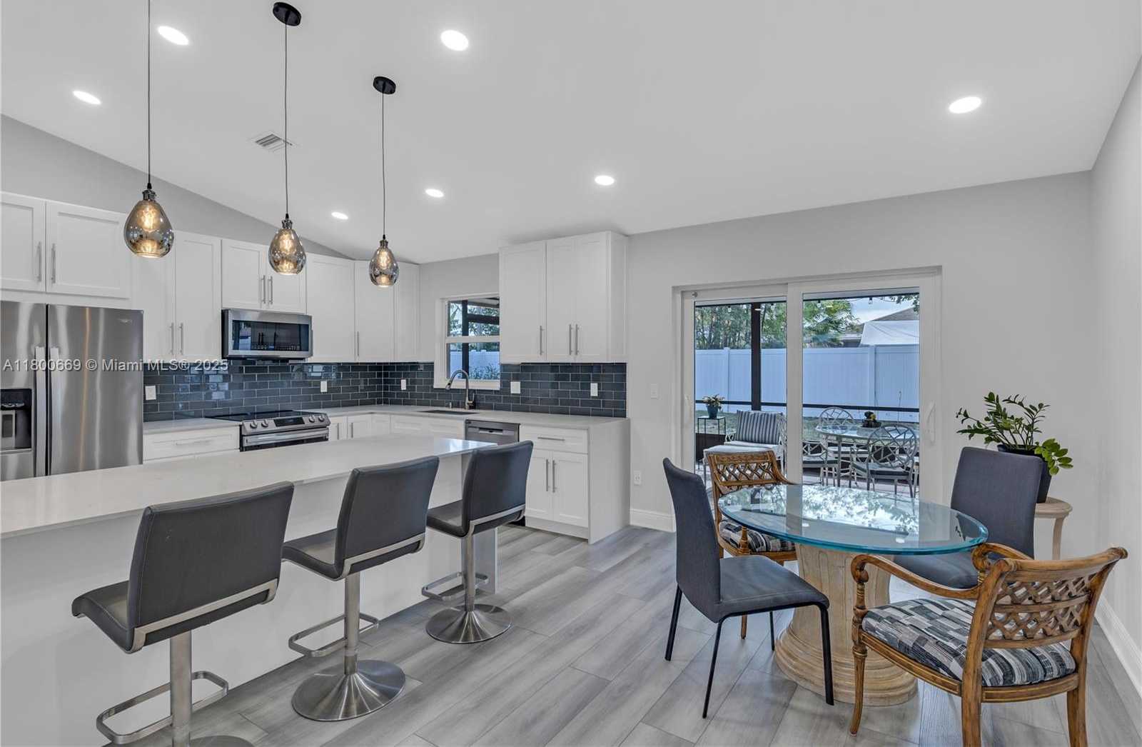 Small Image of 981 WYNNDALE WAY, Lantana Number 13