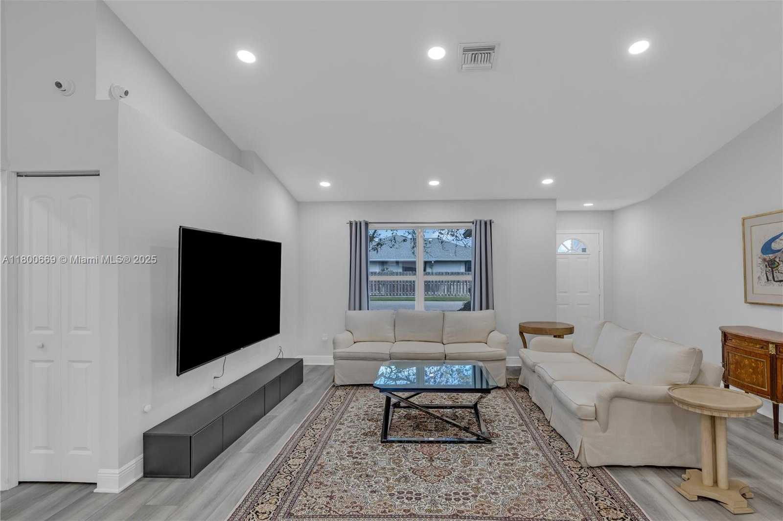 Small Image of 981 WYNNDALE WAY, Lantana Number 15
