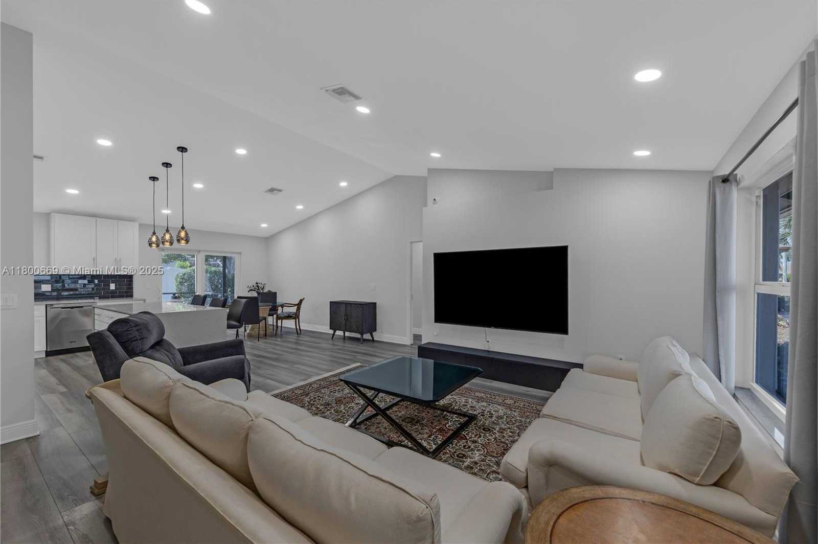Small Image of 981 WYNNDALE WAY, Lantana Number 16
