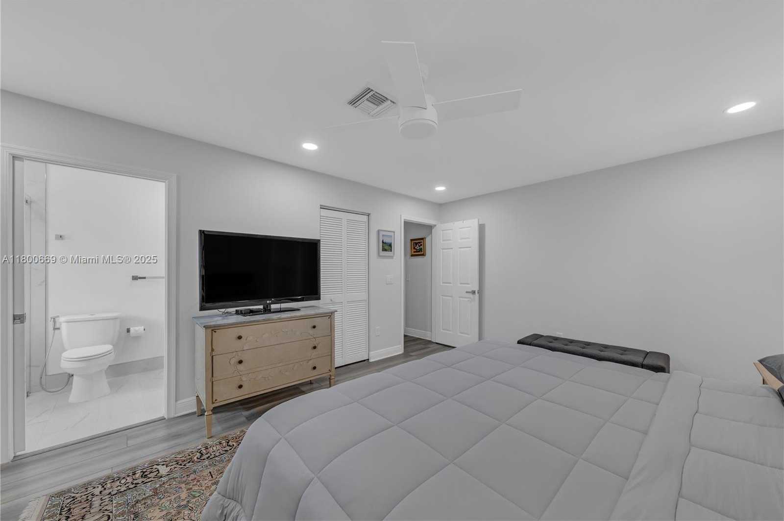 Small Image of 981 WYNNDALE WAY, Lantana Number 21