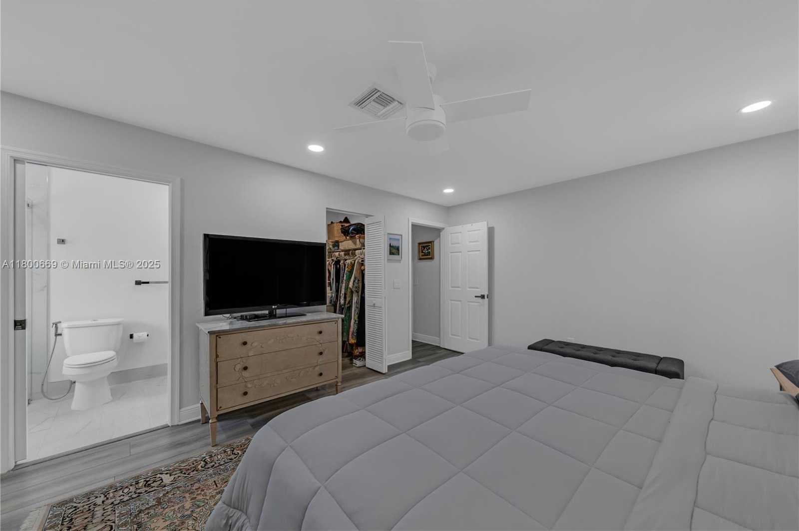 Small Image of 981 WYNNDALE WAY, Lantana Number 22