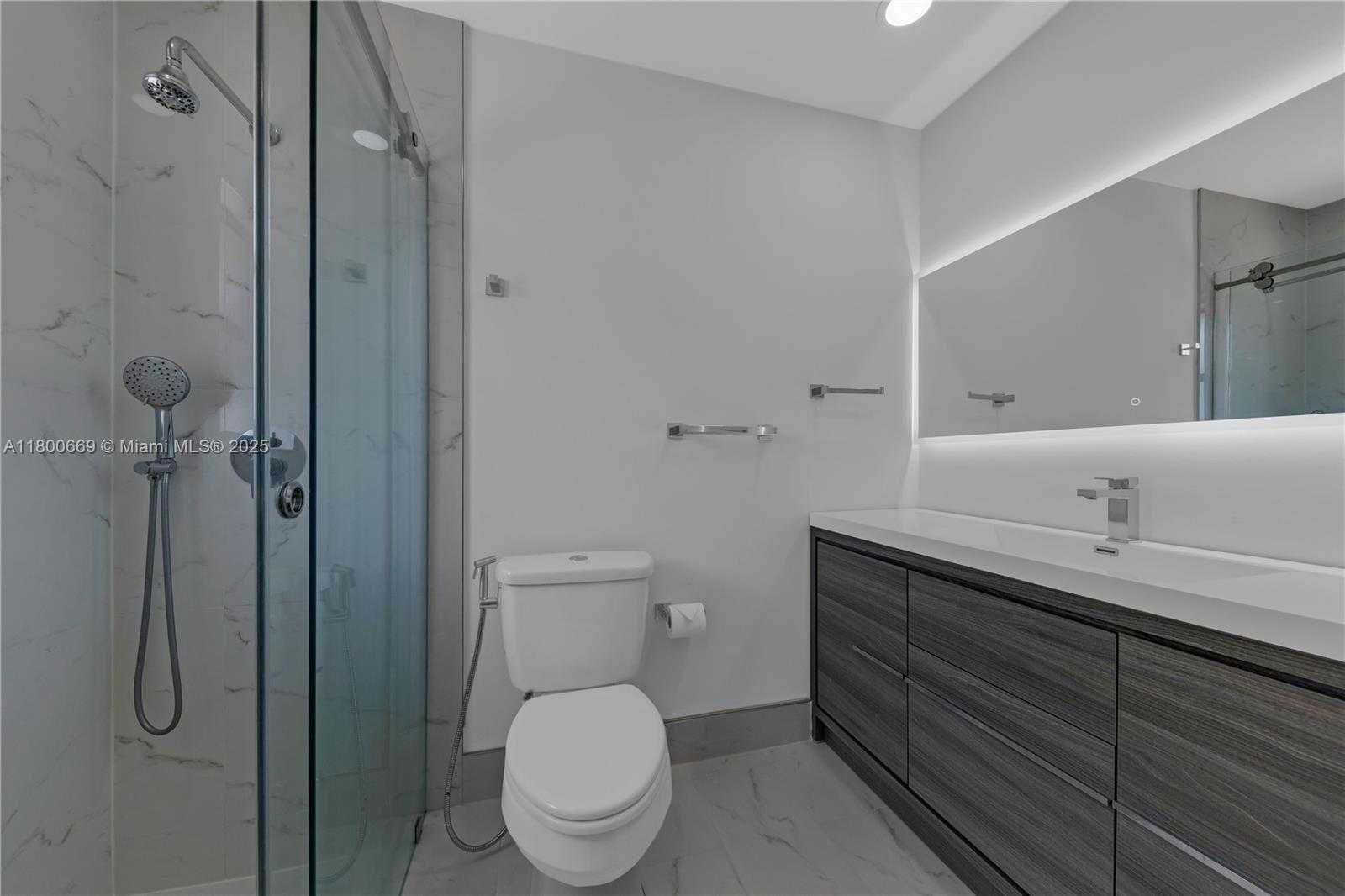 Small Image of 981 WYNNDALE WAY, Lantana Number 25