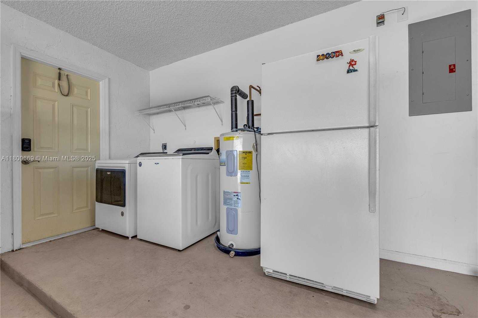Small Image of 981 WYNNDALE WAY, Lantana Number 34