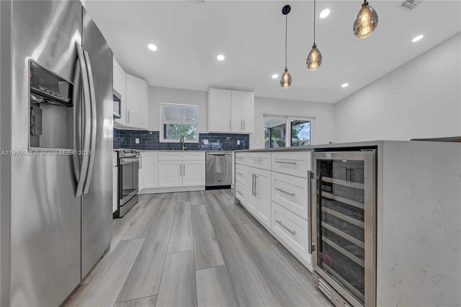 Small Image of 981 WYNNDALE WAY, Lantana Number 8