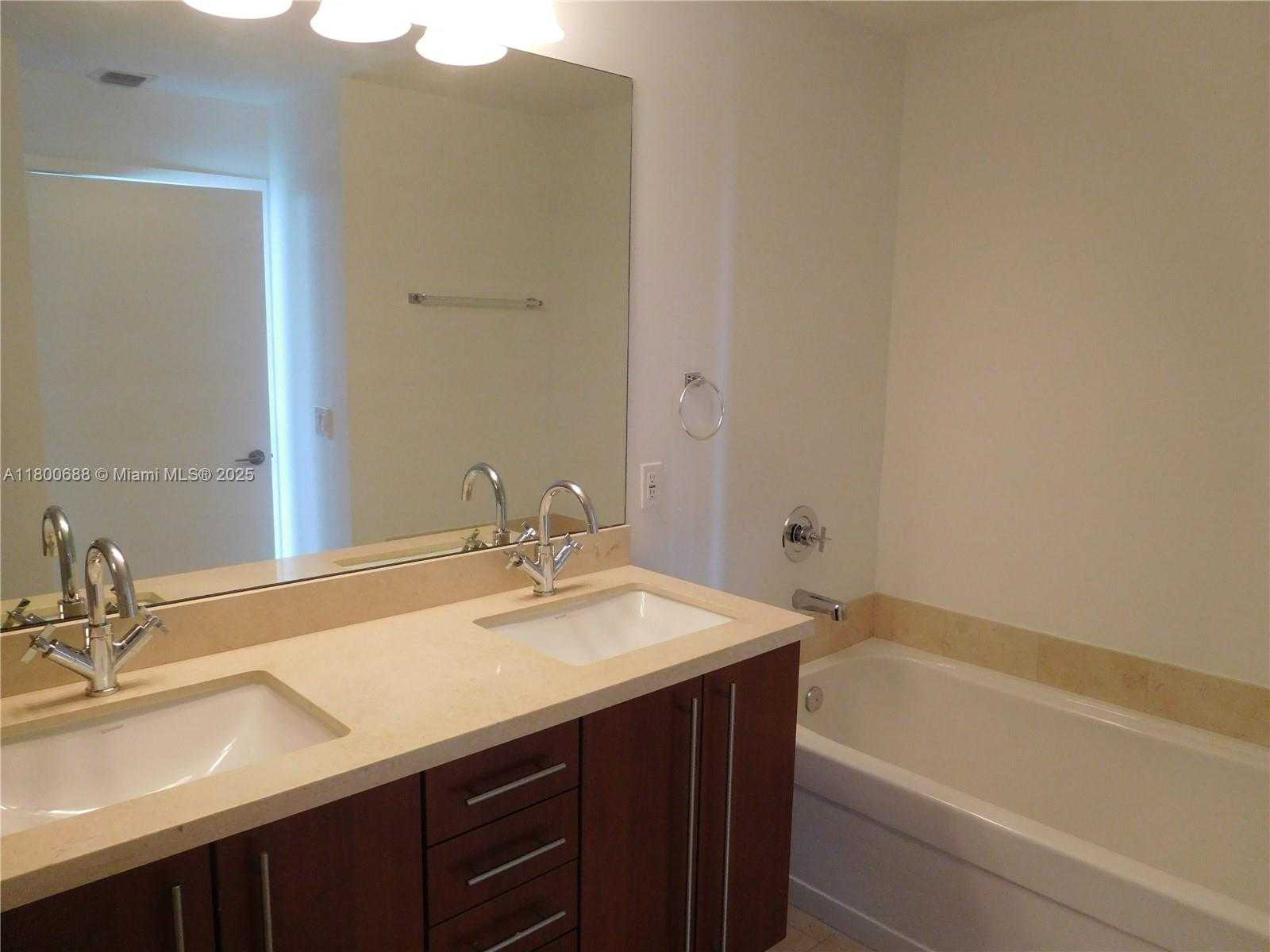 Small Image of 79 SOUTH WEST 12 ST #3104-S, Miami Number 15