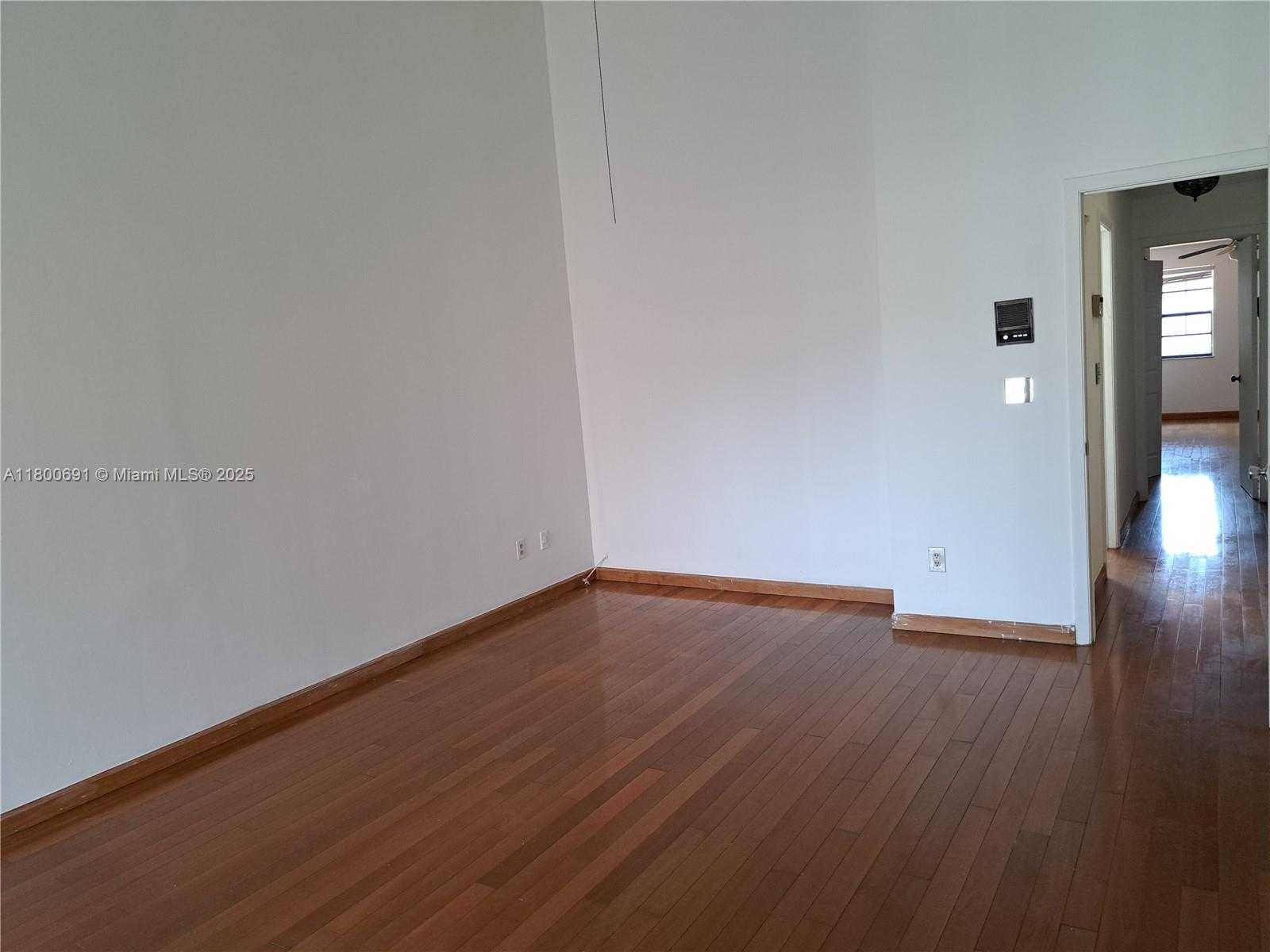 Small Image of 3535 MAGELLAN CIR #525, Aventura Number 11