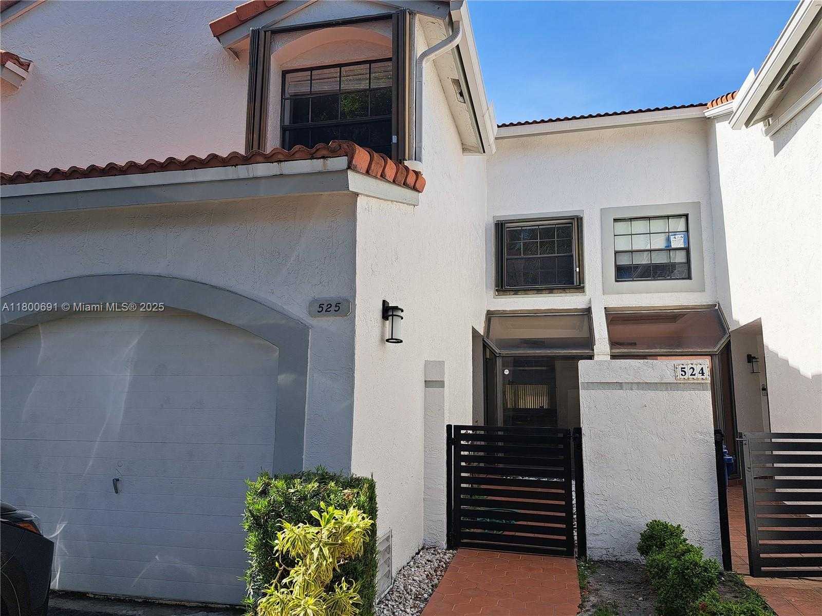 Small Image of 3535 MAGELLAN CIR #525, Aventura Number 2
