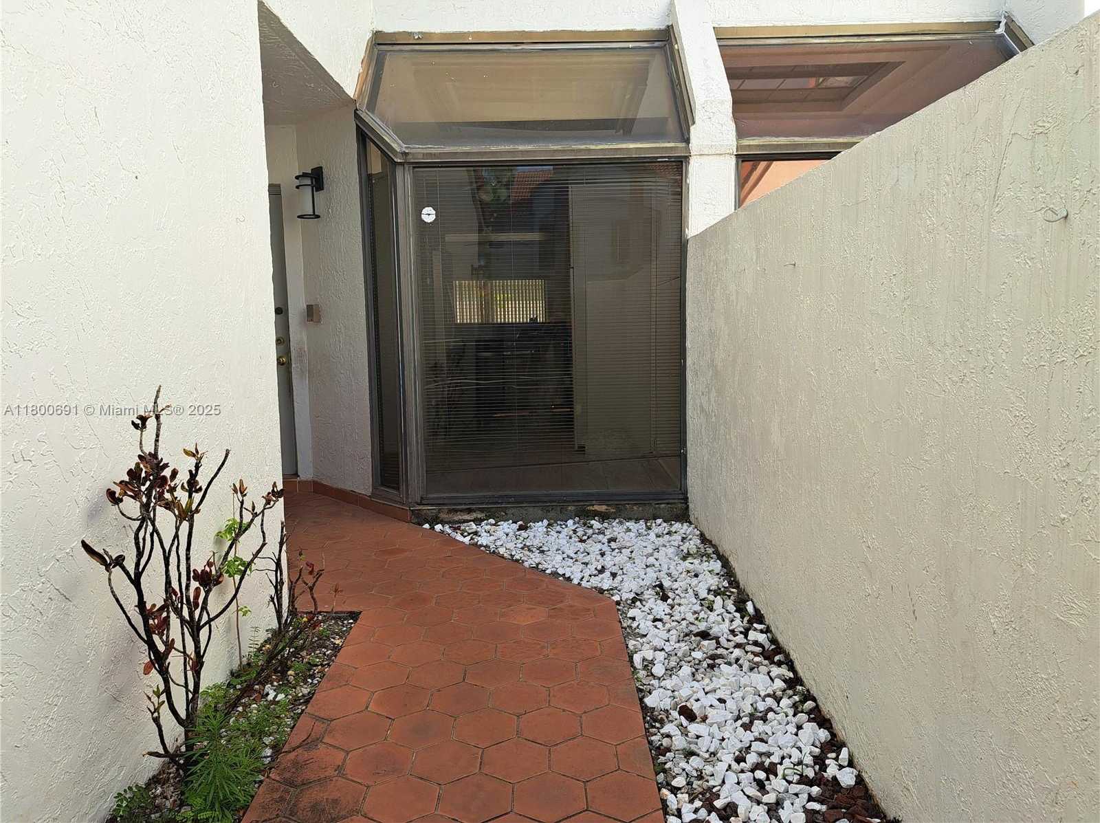 Small Image of 3535 MAGELLAN CIR #525, Aventura Number 3