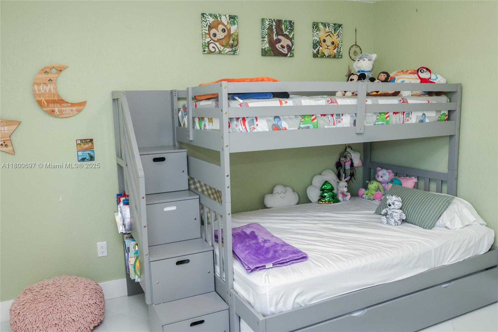 Small Image of 13561 SOUTH WEST 98TH PL, Miami Number 17