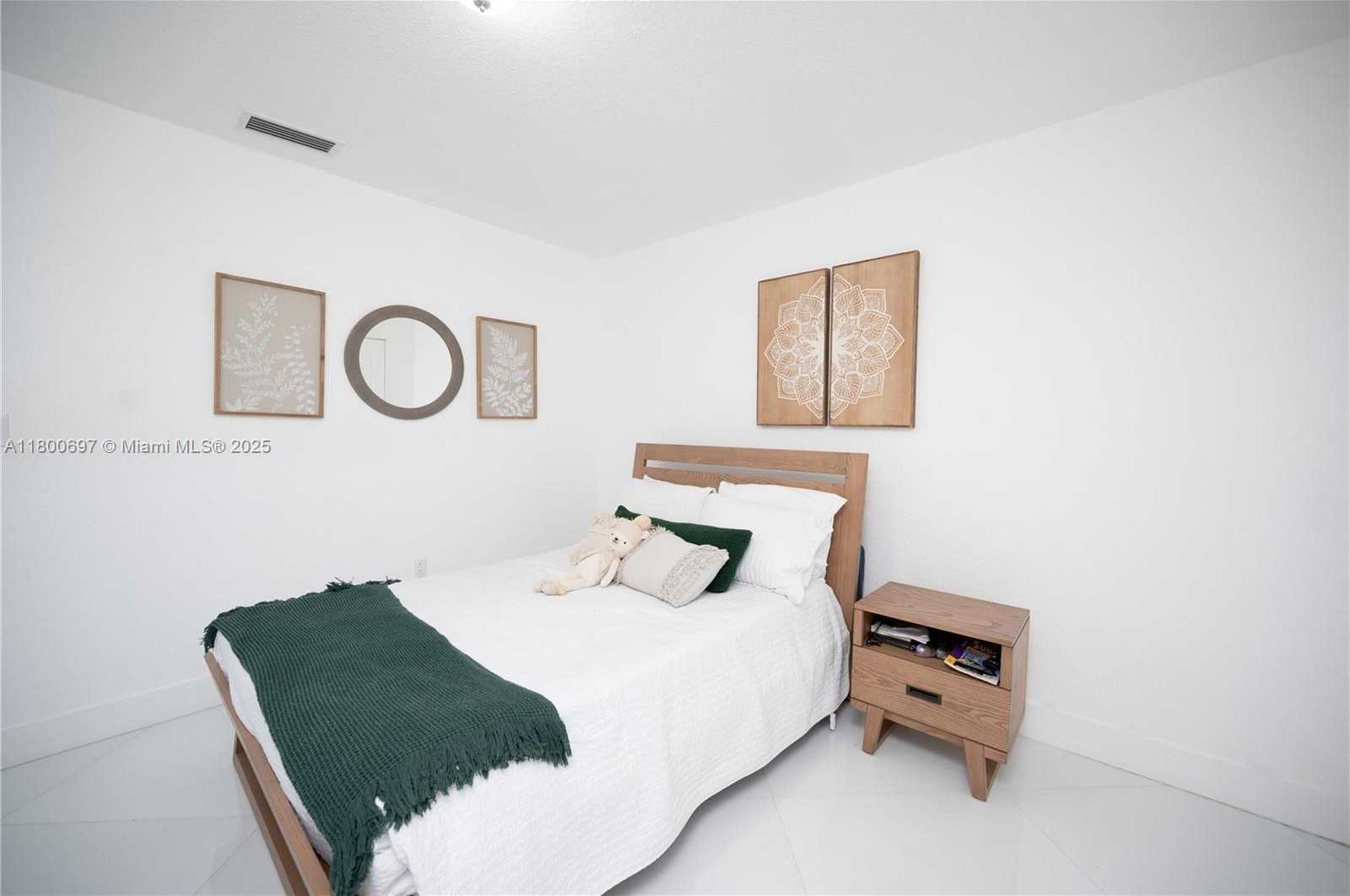 Small Image of 13561 SOUTH WEST 98TH PL, Miami Number 18
