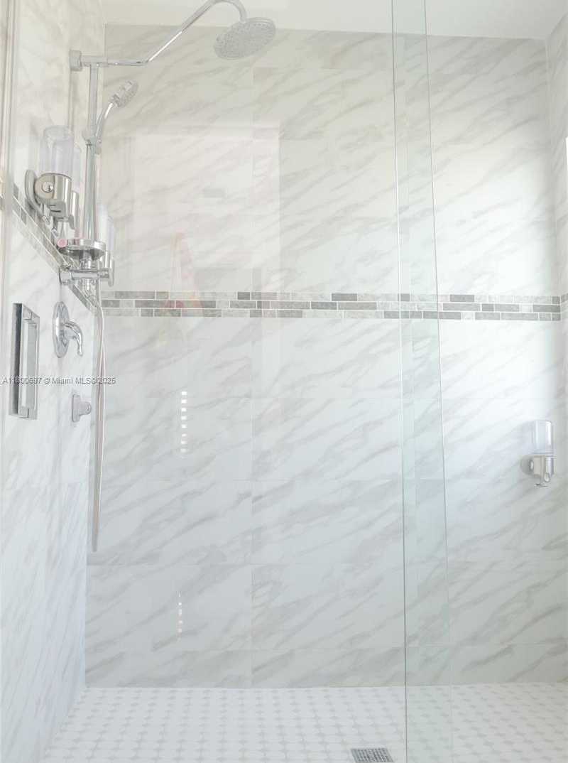 Small Image of 13561 SOUTH WEST 98TH PL, Miami Number 20