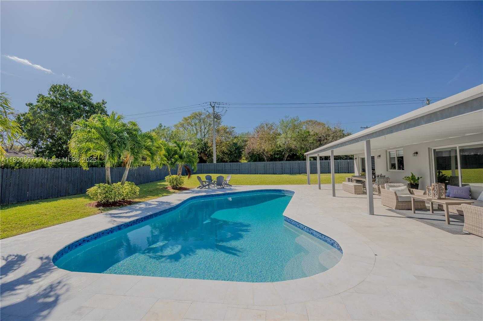 Small Image of 13561 SOUTH WEST 98TH PL, Miami Number 26
