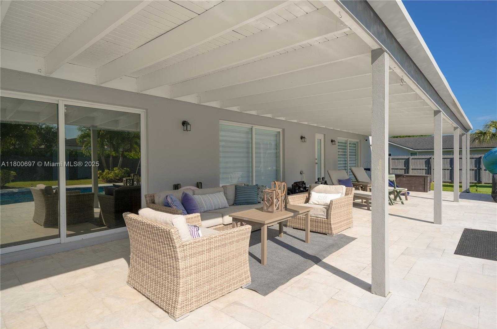 Small Image of 13561 SOUTH WEST 98TH PL, Miami Number 36